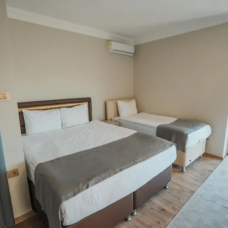 Montana Hotel *