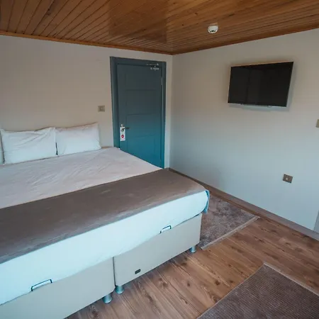 Montana Hotel